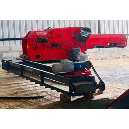 Sawdust Making Machine - Feature: Automatic Feeding System