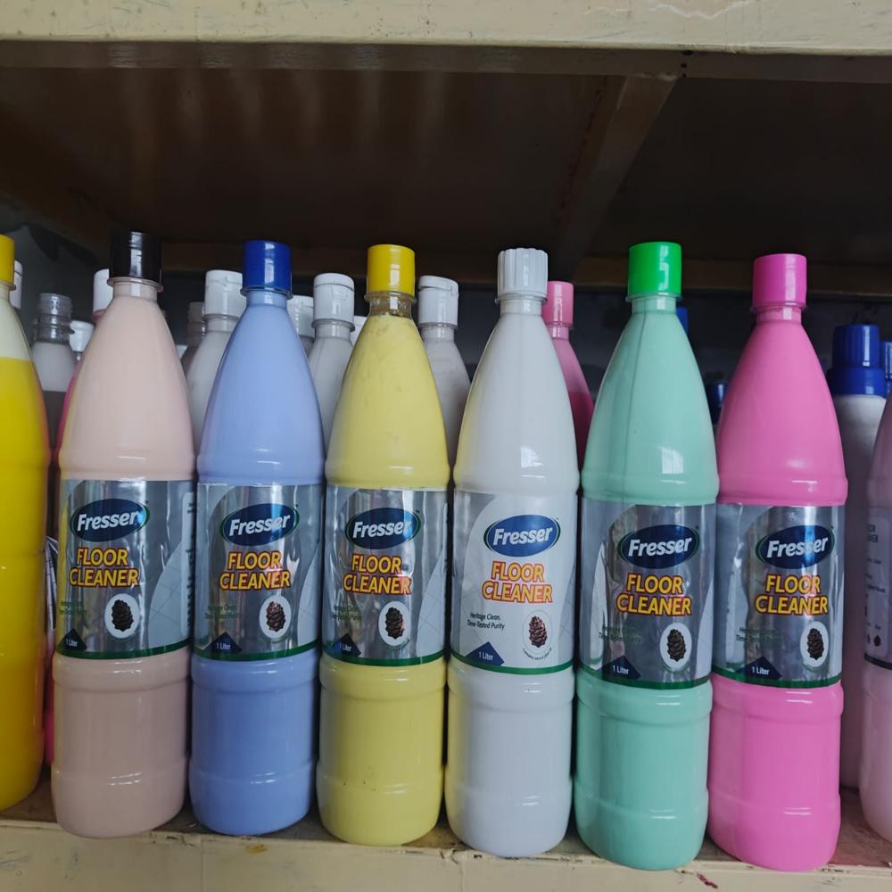 White Phenyl - Capacity: 1 Ltr