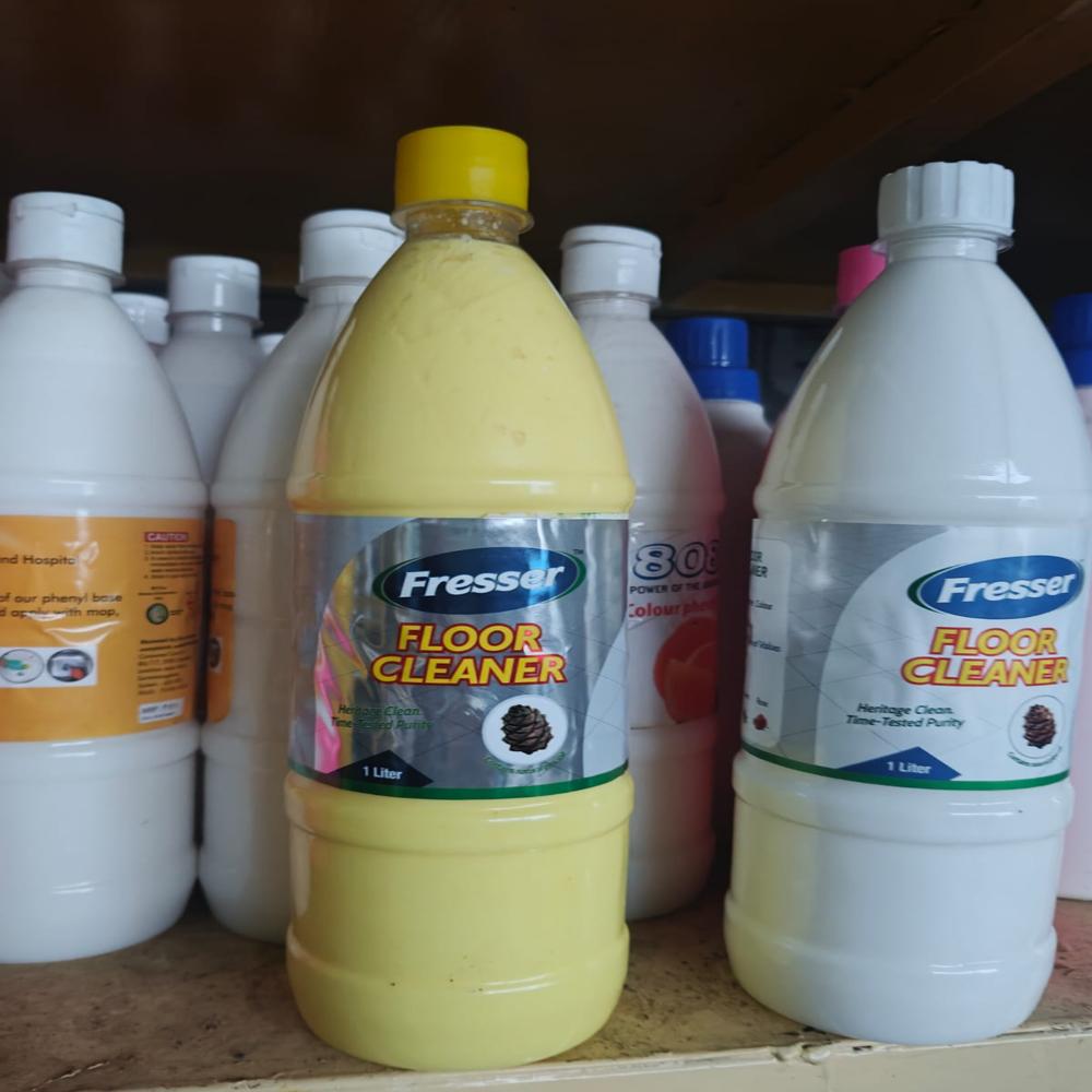 White Phenyl - Capacity: 1 Ltr