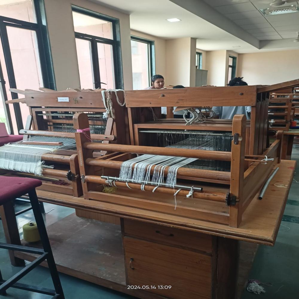 Tableloom ( Education Looms ) - Capacity: 5 Kg