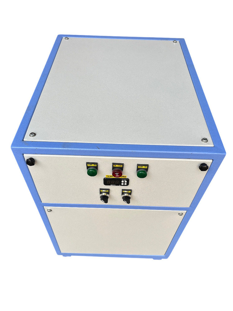 Industrial Water Chiller 1 Tr - Color: Multiple