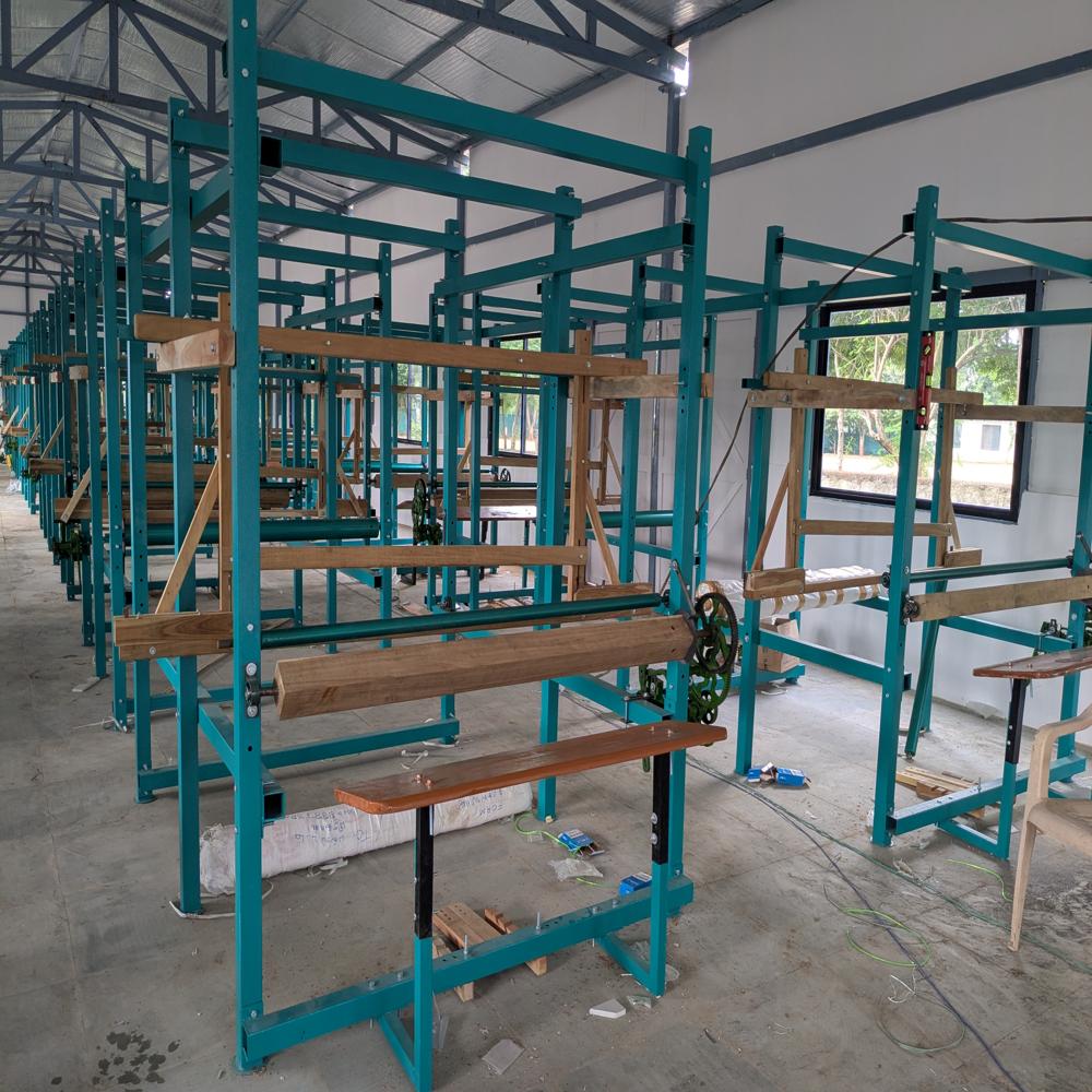 6 Feet Manual Handloom Weaving Machine - Capacity: 50 Kg