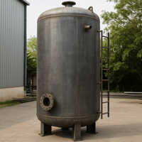 Vertical Furnace Oil Tank