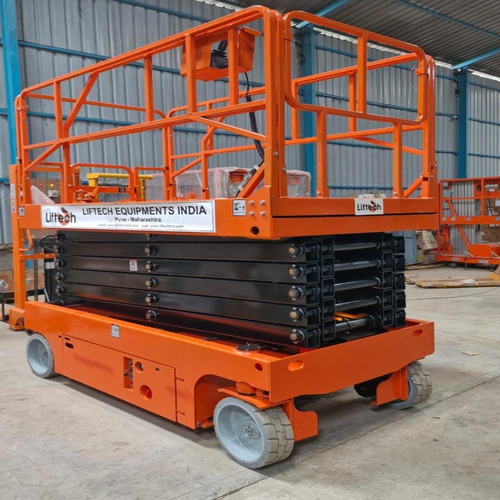 Self Propelled Scissor Lift