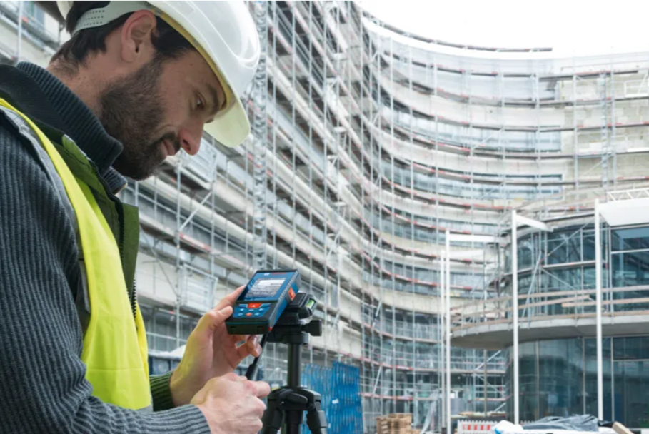 Bosch GLM 100-25 Professional Laser Distance Measurer