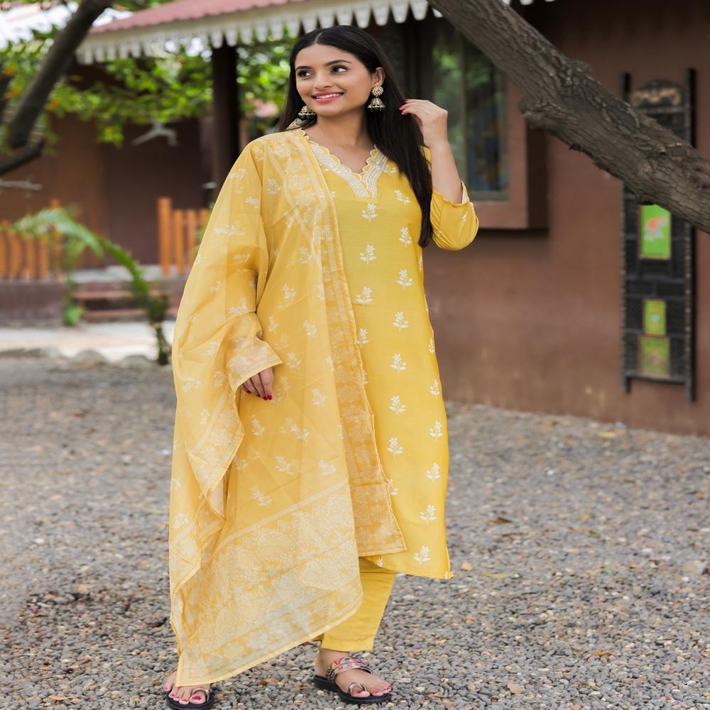 Elegant Traditional Kurti
