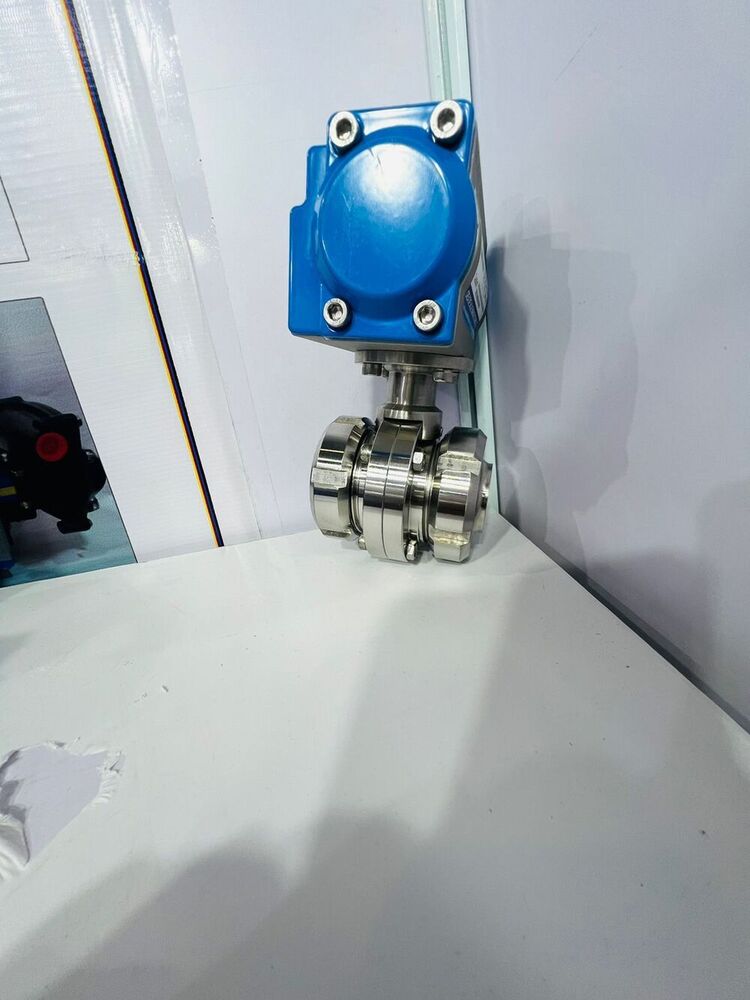 Ss 304 And Ss 316 Butterfly Valve With Union With Actuator - Color: Silver