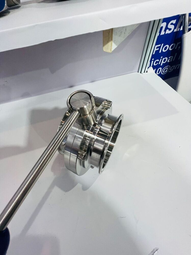 Ss 304 And Ss 316 Tc End Butterfly Valve Handle Type - Color: Silver