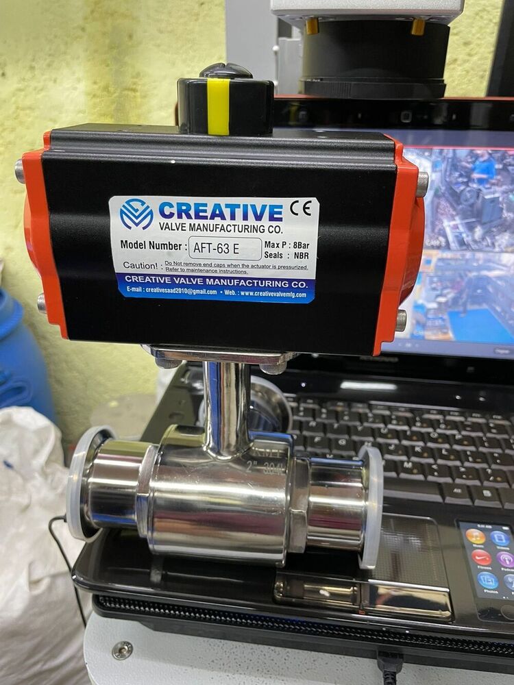 Ss 304 And Ss 316 3 Way Tc End Ball Valve With Actuator - Color: Silver