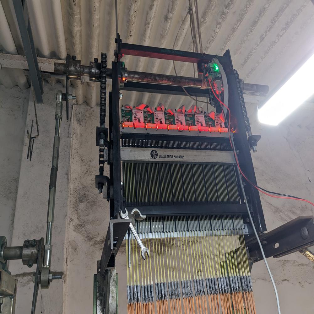 256 Hooks Electronic Jacquard Machine - Color: Grey