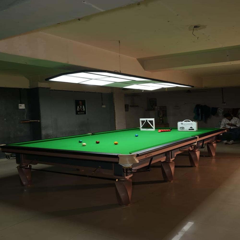 Snooker Table - Cue Forearm: Ash Wood