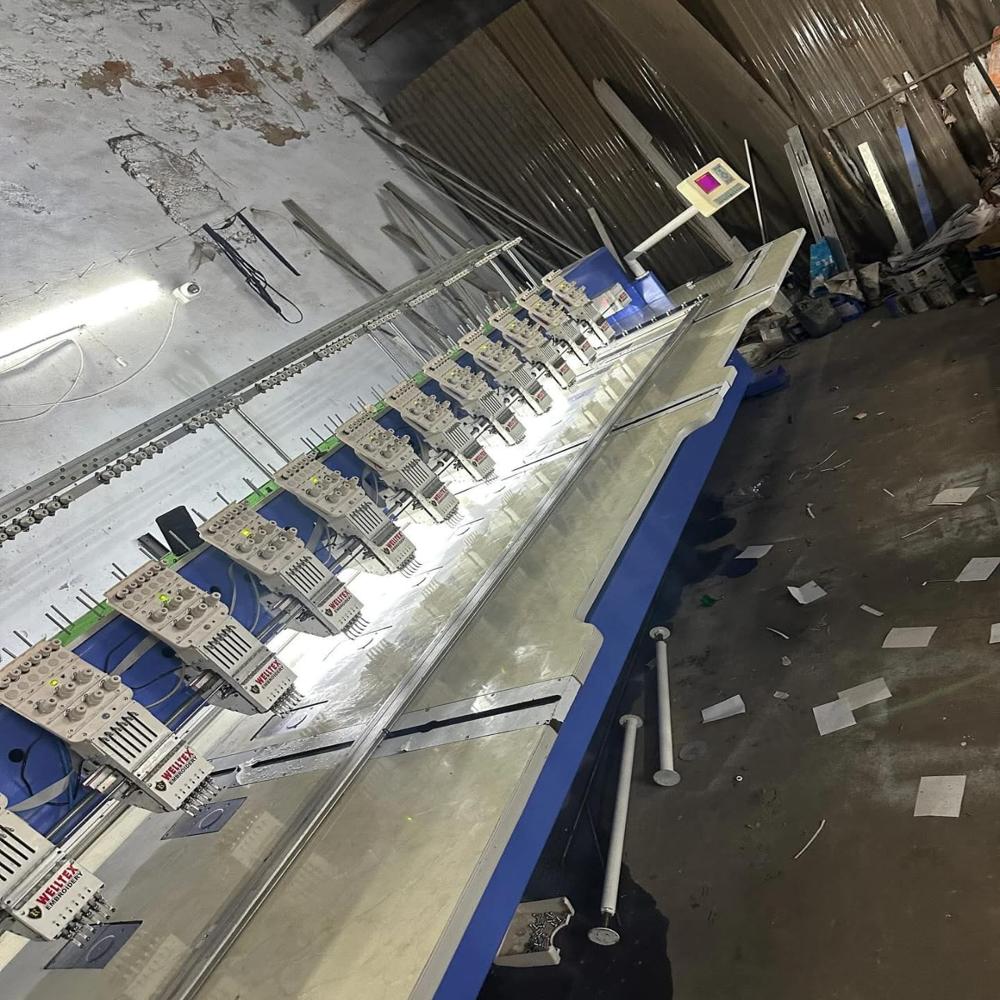 12 HEAD GARMENT EMBROIDERY MACHINE