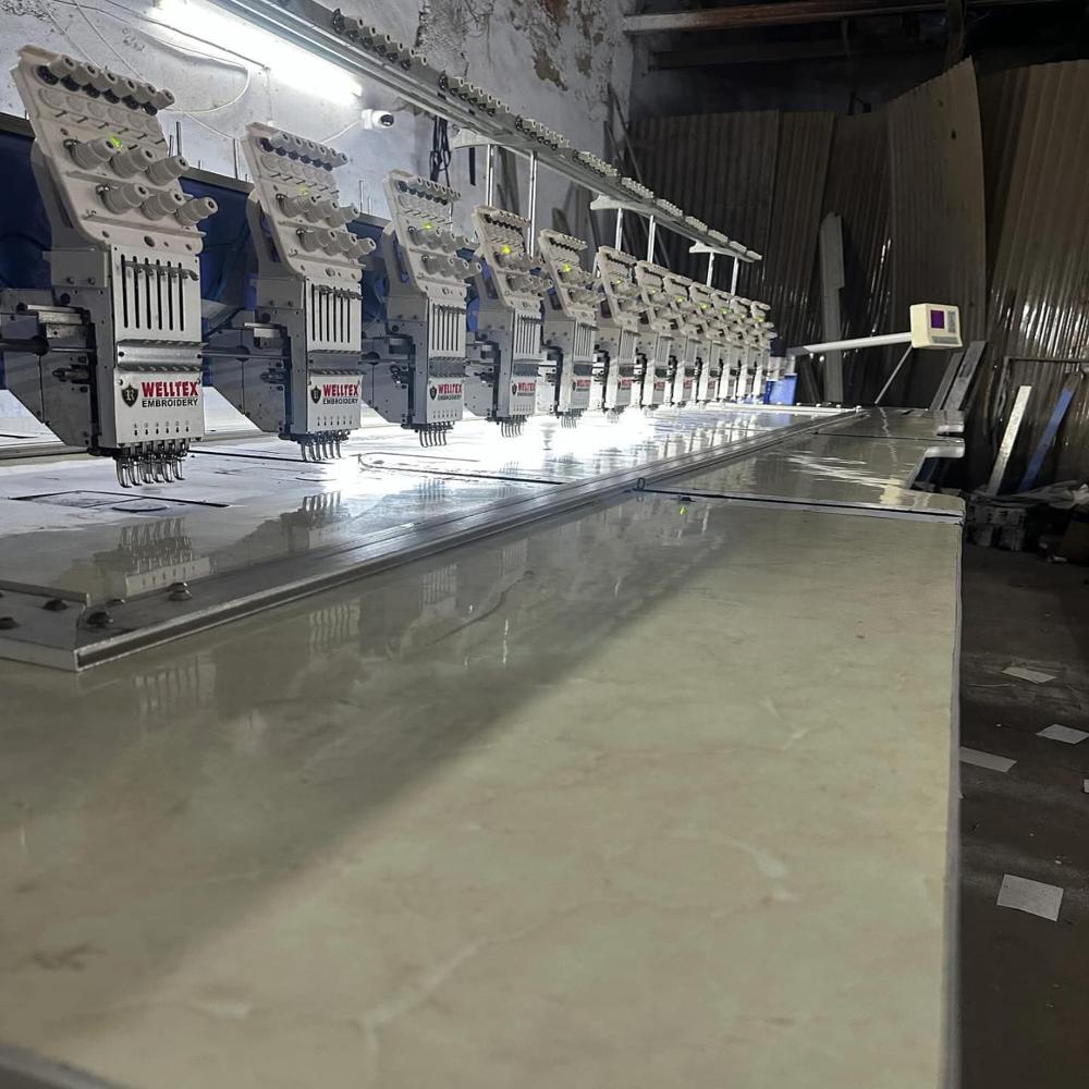 12 HEAD GARMENT EMBROIDERY MACHINE