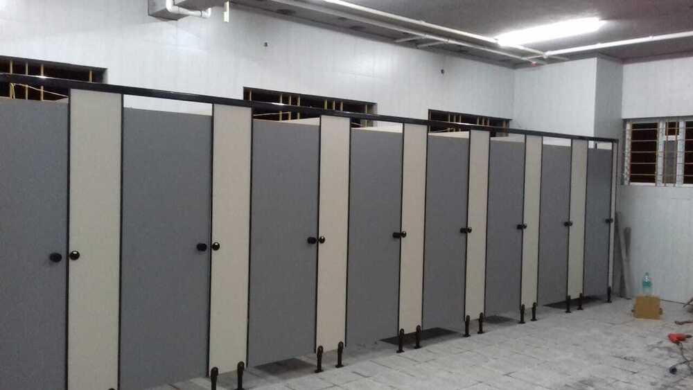 Shower Cubicle Partition