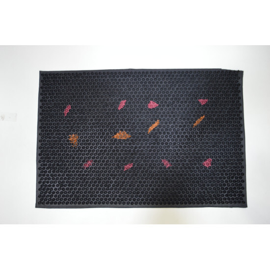 Grass Square Rubber Mat - Color: Black