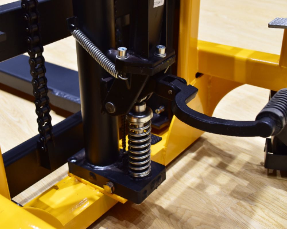 Double Frame Manual Stacker By Liftech Equipments India