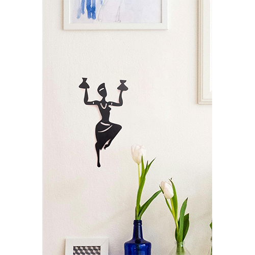 M32 - B Tribal Ladies - Color: Golden