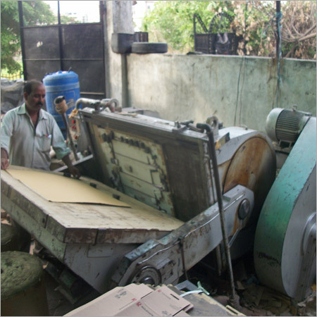 स्वचालित बॉक्स बनाने की मशीन