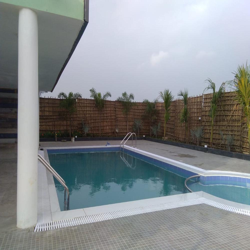 Outdoor Swimming Pool