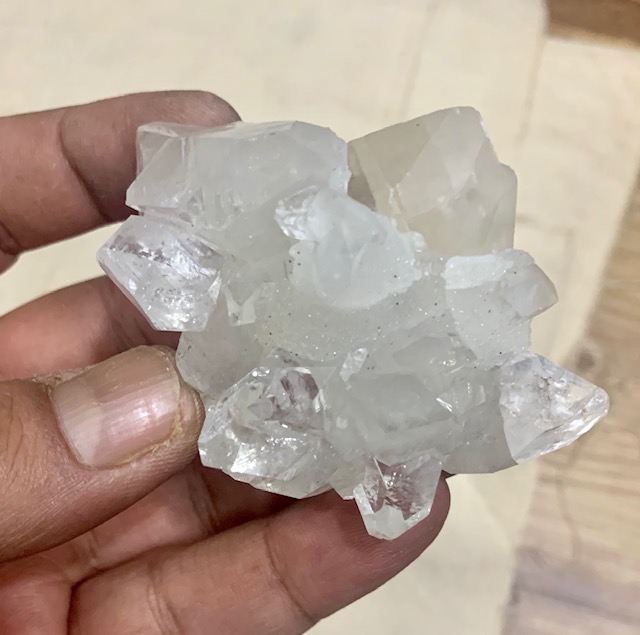 White Appophylite/stilbite Small Clusters - Hardness: Rigid