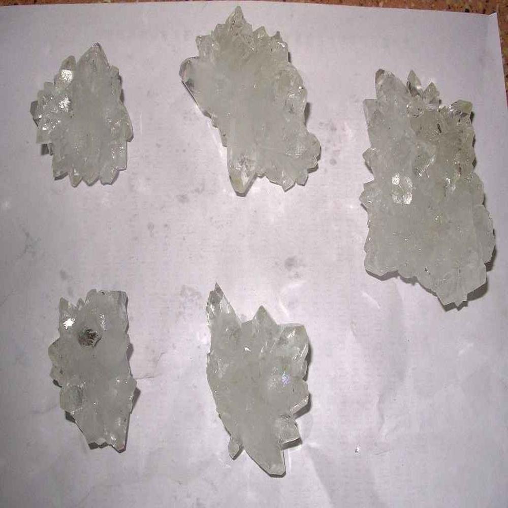 White Appophylite/stilbite Small Clusters - Hardness: Rigid