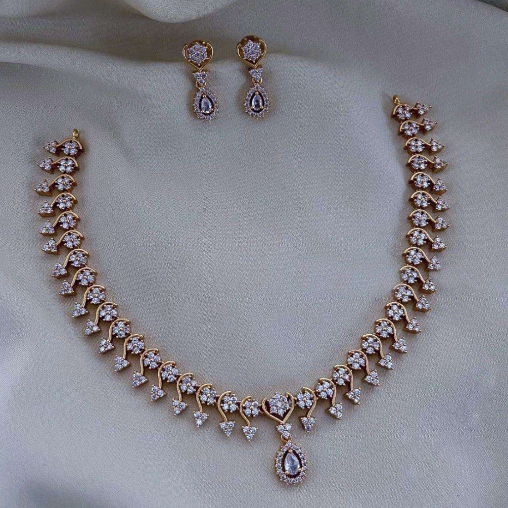 Classic Beauty Necklace Set