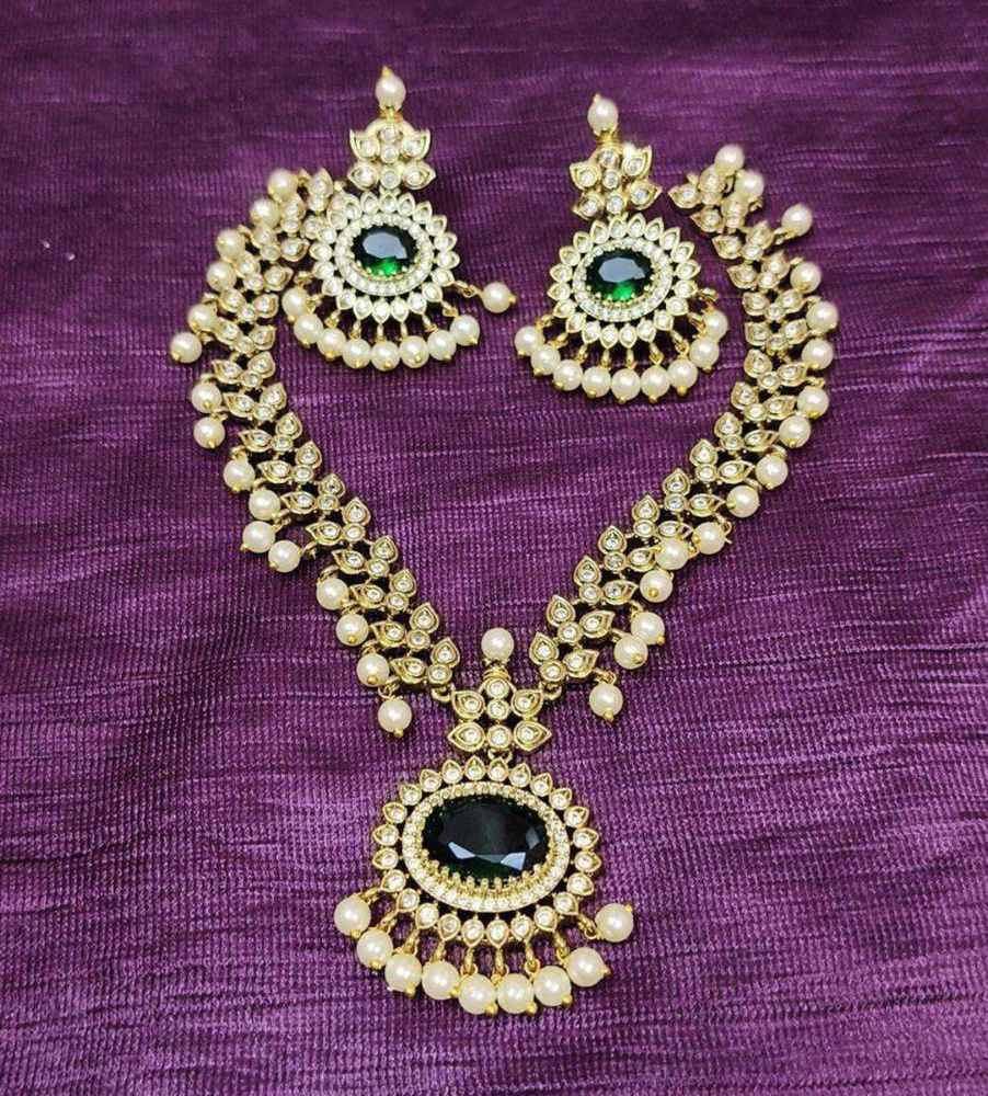 Modern Spark Necklace Set