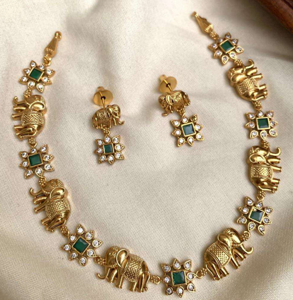 Mystic Stone Necklace Set