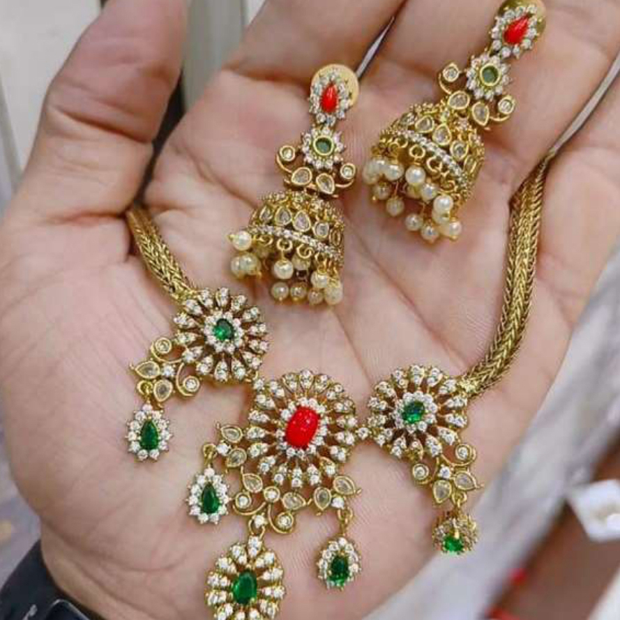 Jewel Touch Necklace Set