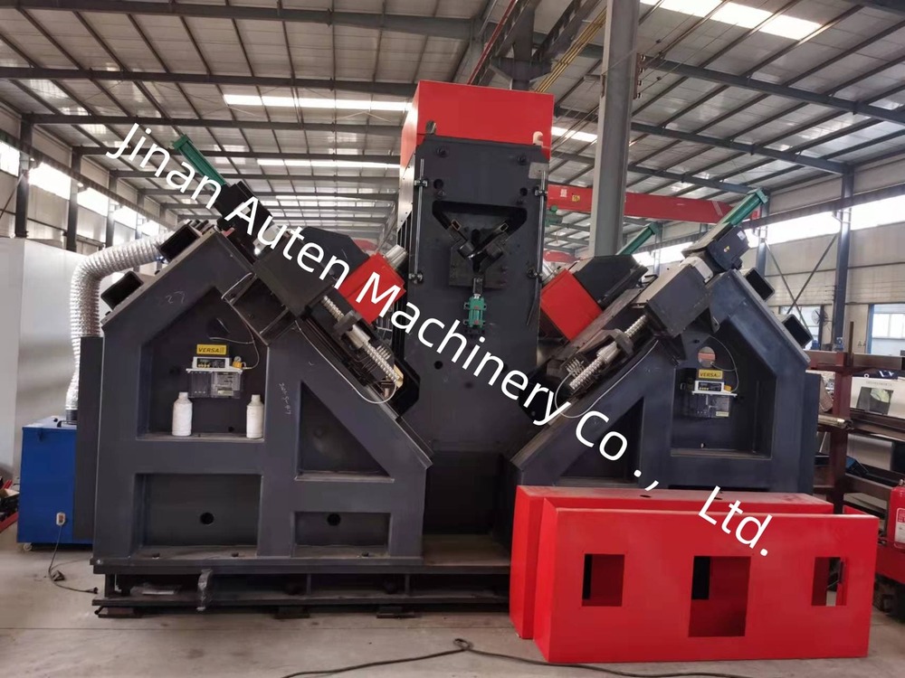 9 अक्ष CNC एंगल लाइन मशीन बड़ी मात्रा के एंगल स्टील के ड्रिलिंग स्टाम्पिंग के लिए 14 मीटर लंबाई तक।