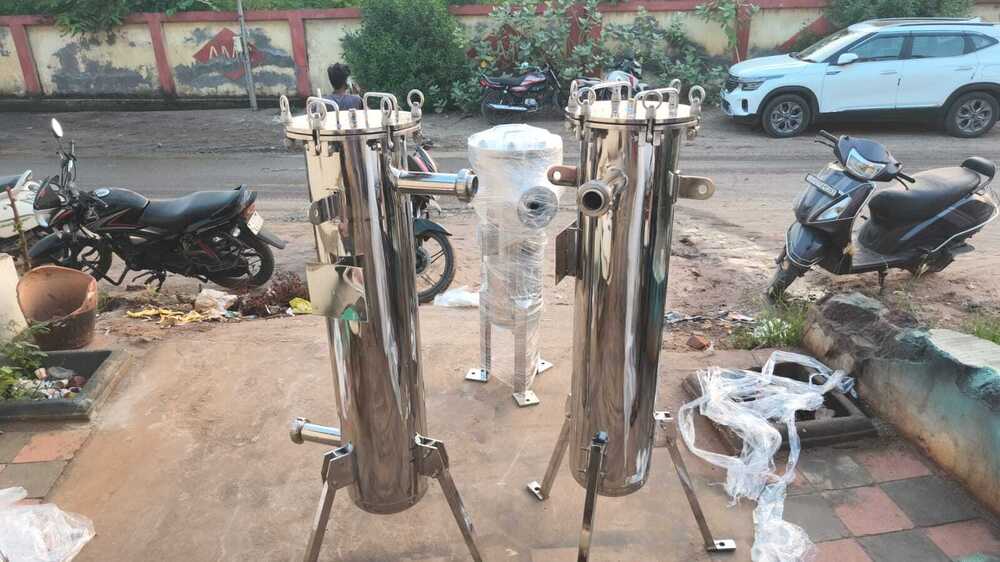 Industrial bag filter housing