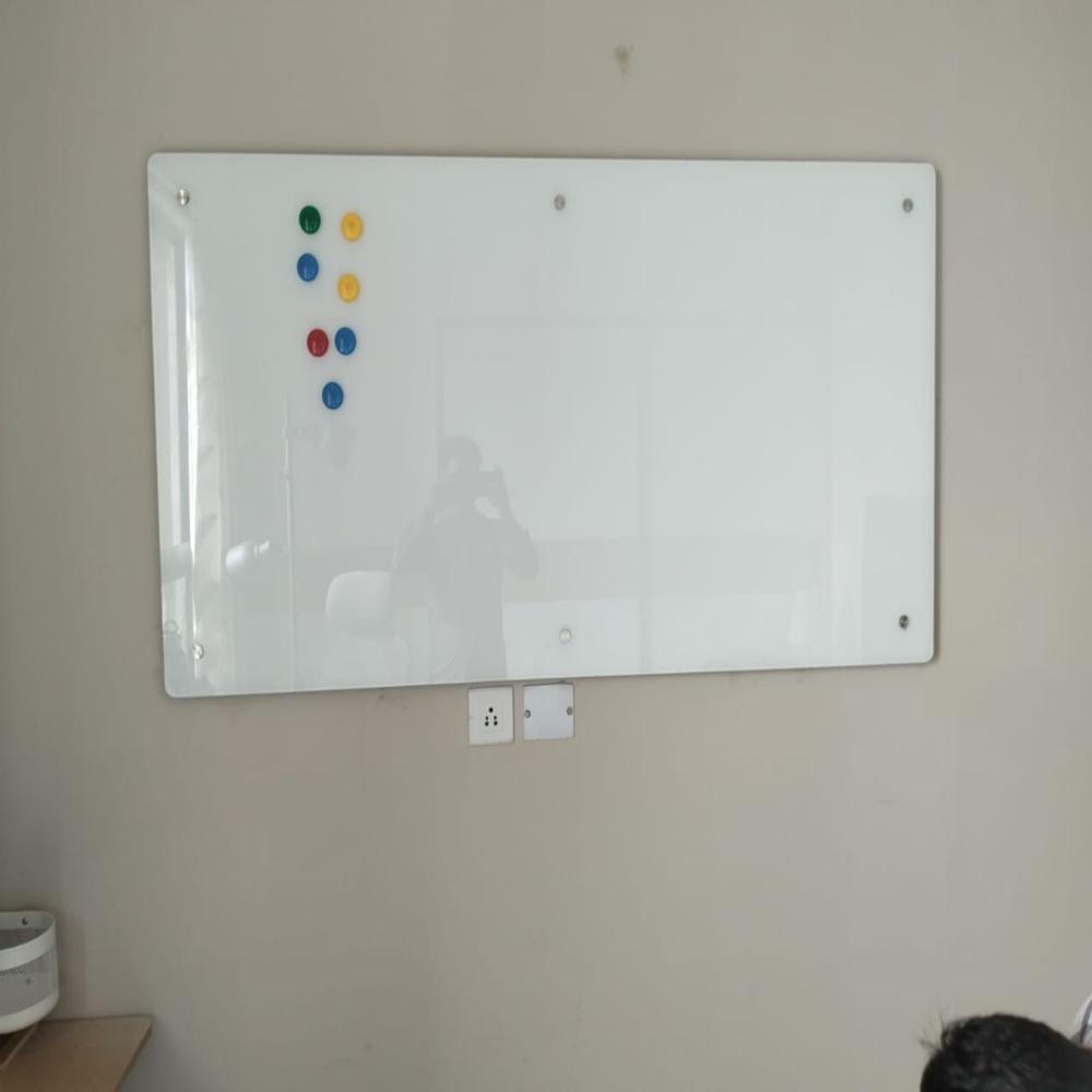 Non Magnetic Office Glass Board
