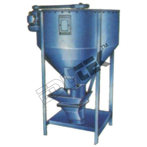 LIVESTOCK FEED MIXER