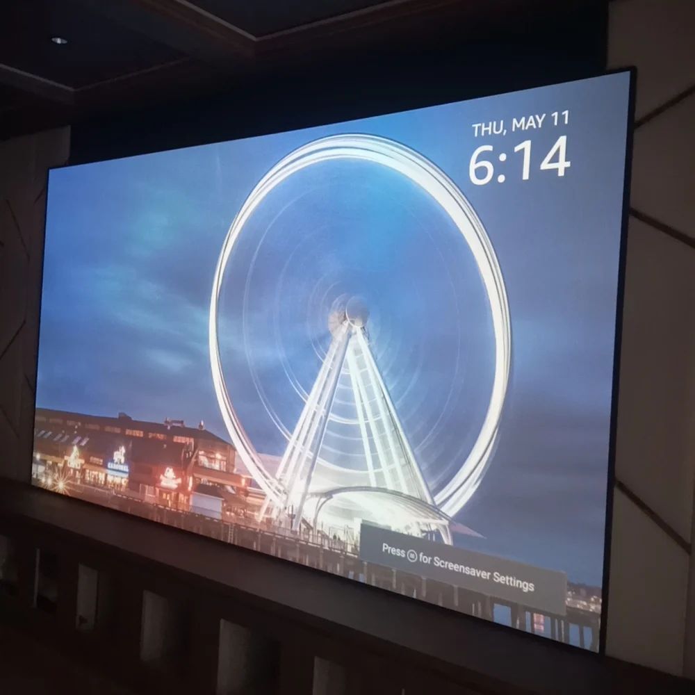 Projection Screen - Advantage: College / School / Home Cinema