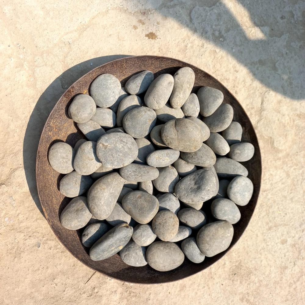 Natural Grey Pebble Stones for Garden Decoration and Landscaping