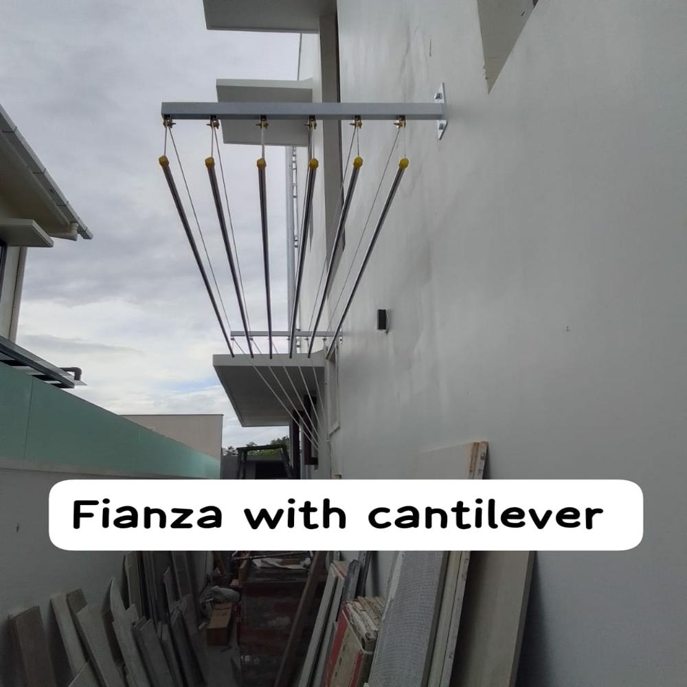 Fianza with cantilever