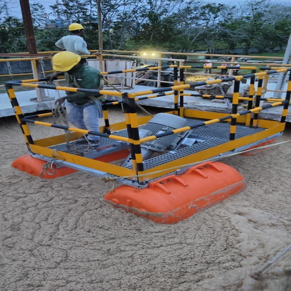 Floating Aerator Machine - Color: Yellow And Black