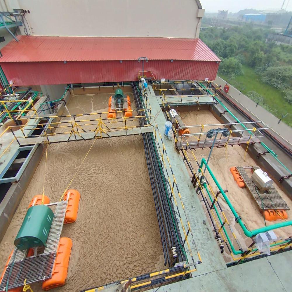 Floating Aerator Machine