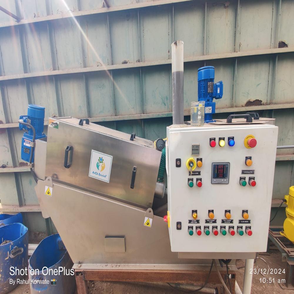 Sludge Dewatering Machine For Stp And Etp Screw Press System - Application: Industrial