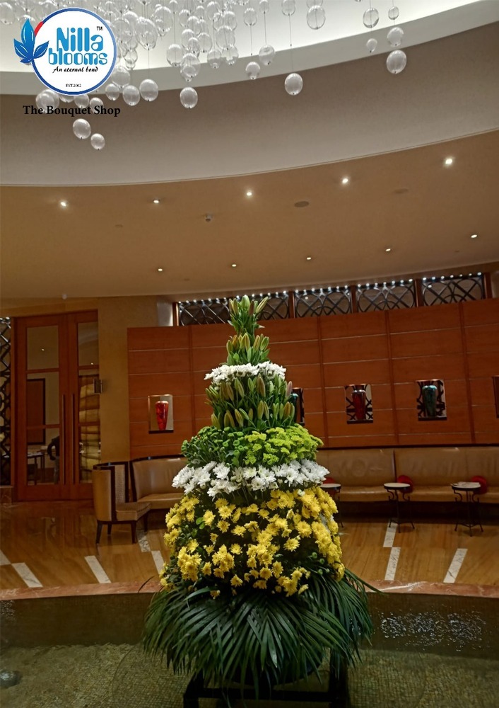 Lobby Arrangement Bouquet - Color: Multi Colour