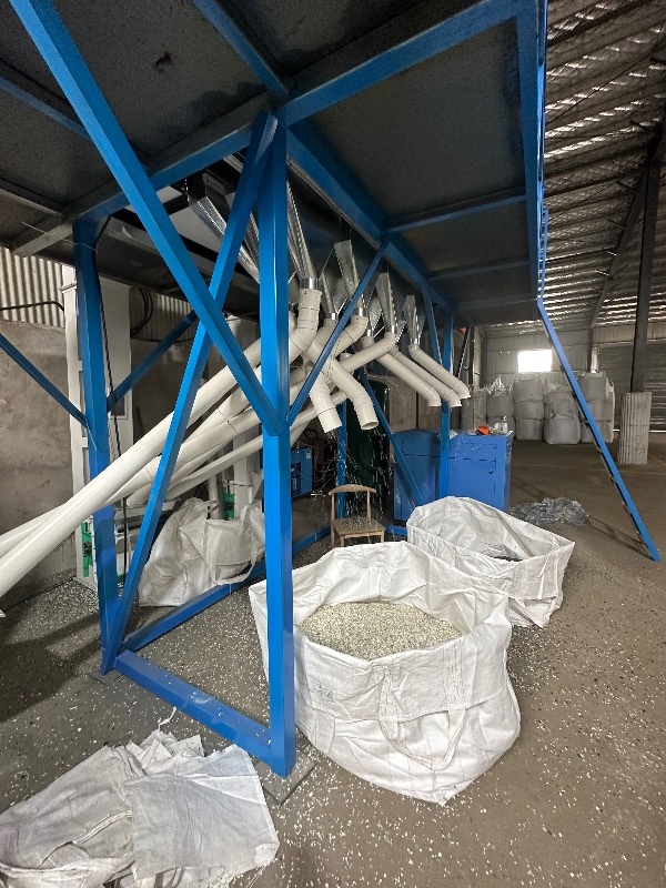Eight-channel mixed grain sorting machine