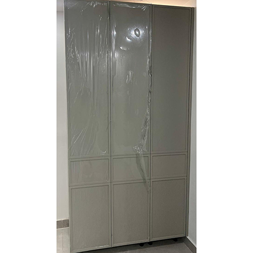 Modular Wardrobe - Assembly: Carpenter Assembly