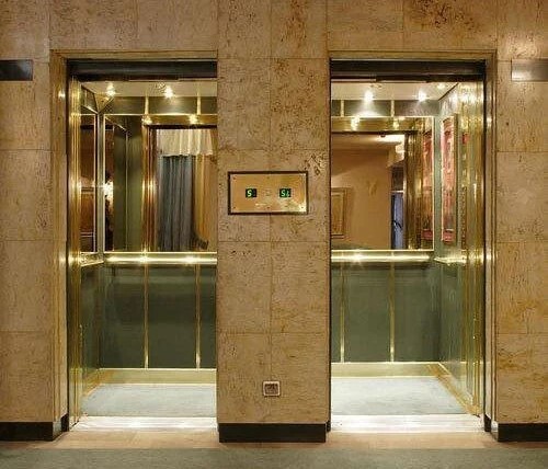 Hydraulic Mall Showroom Lifts - Load Capacity: 500 Kilograms (Kg)