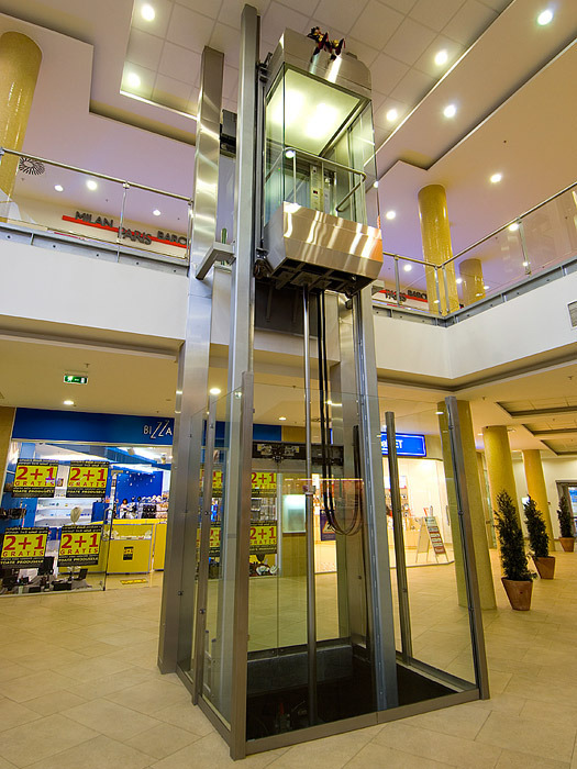 Hydraulic Mall Showroom Lifts
