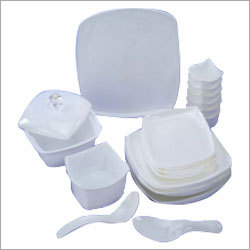 डिनरवेयर सेट