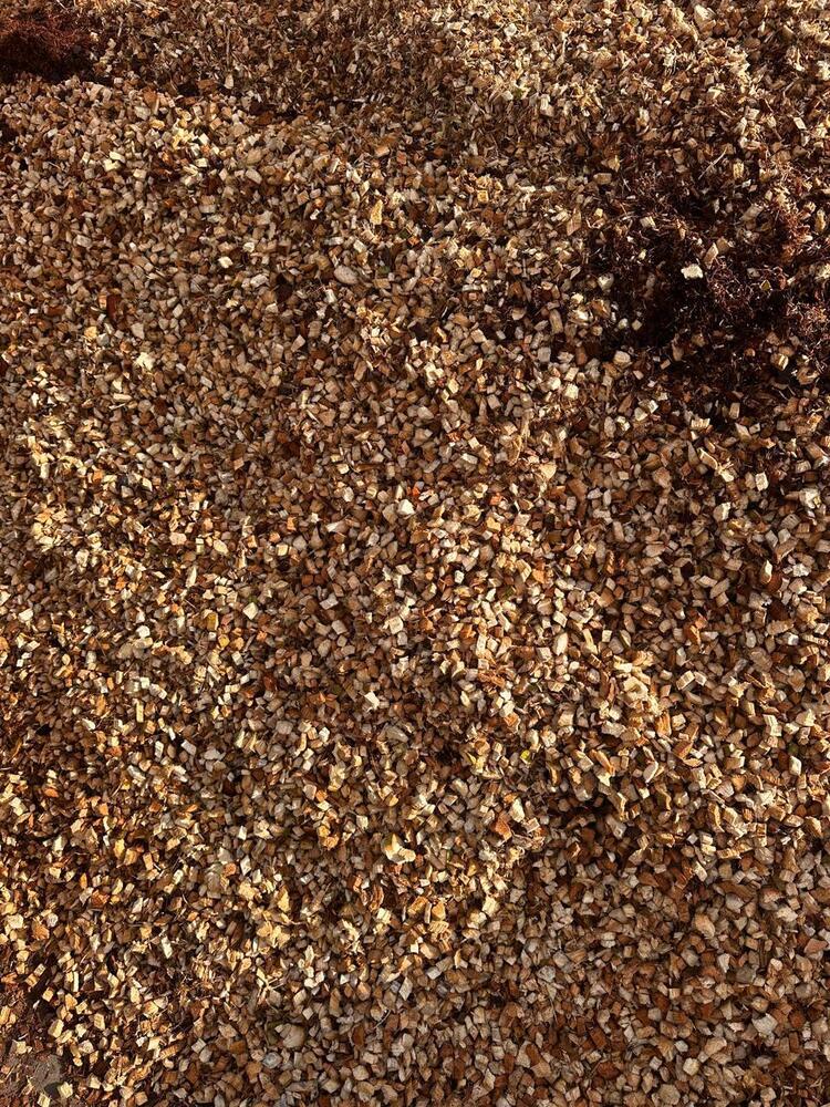 Coco Peat Moss - Color: Dark Brown