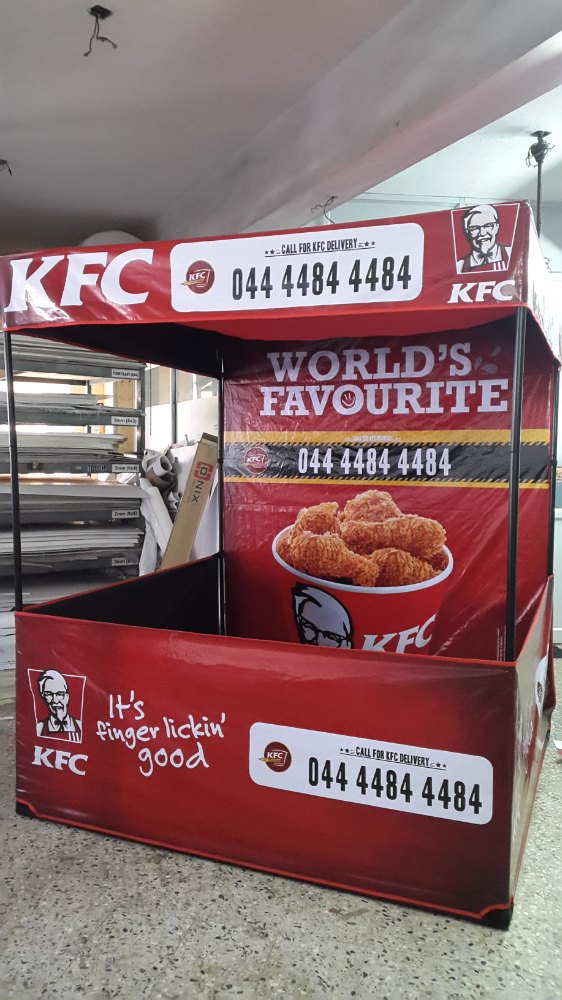 Flat Roof tent (6 x 6 x 7 ft)