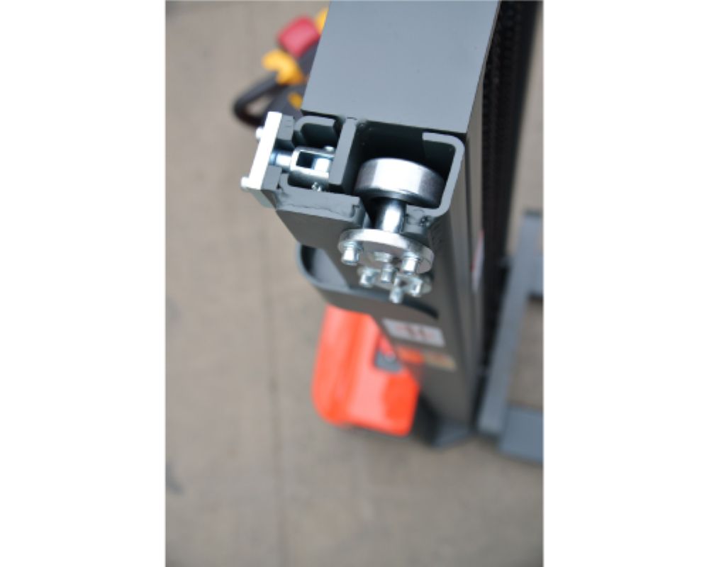 Electric Pallet Truck - Stand On Type - Attributes: Strong