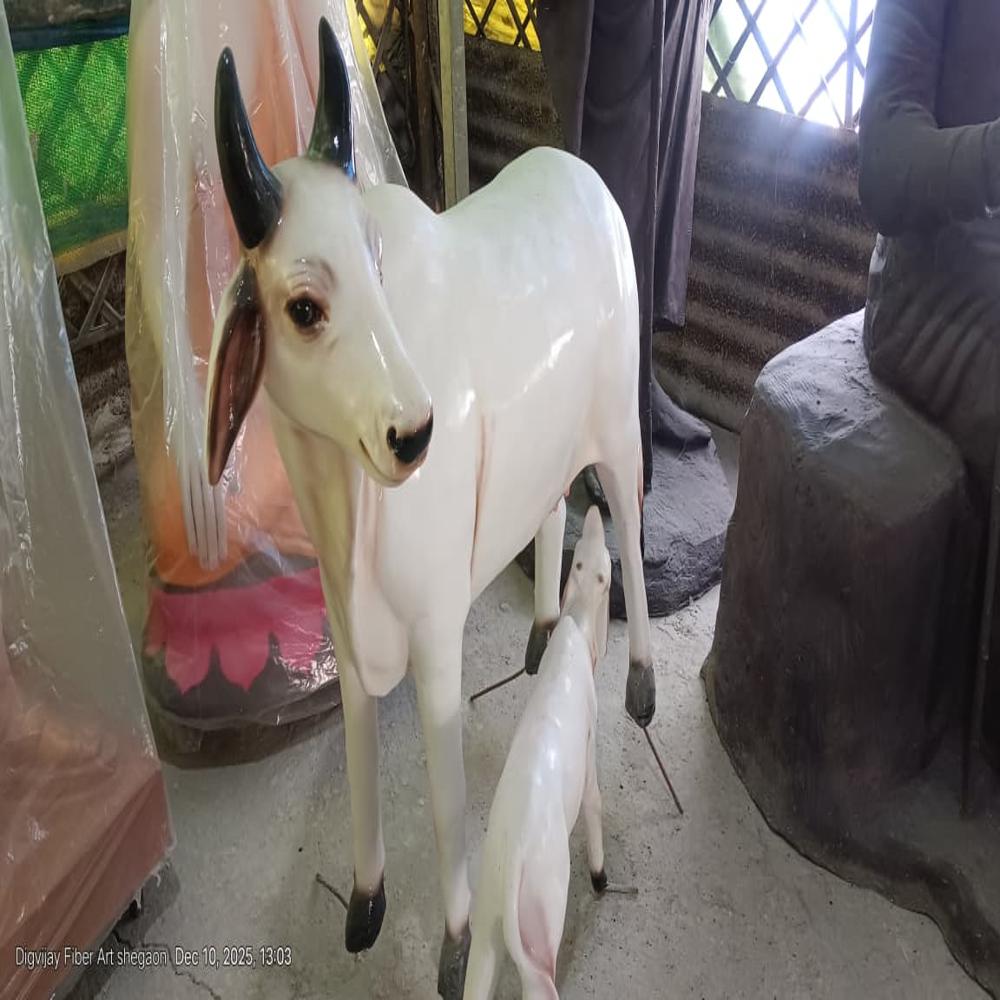Fiber Cow Statue kamdenu