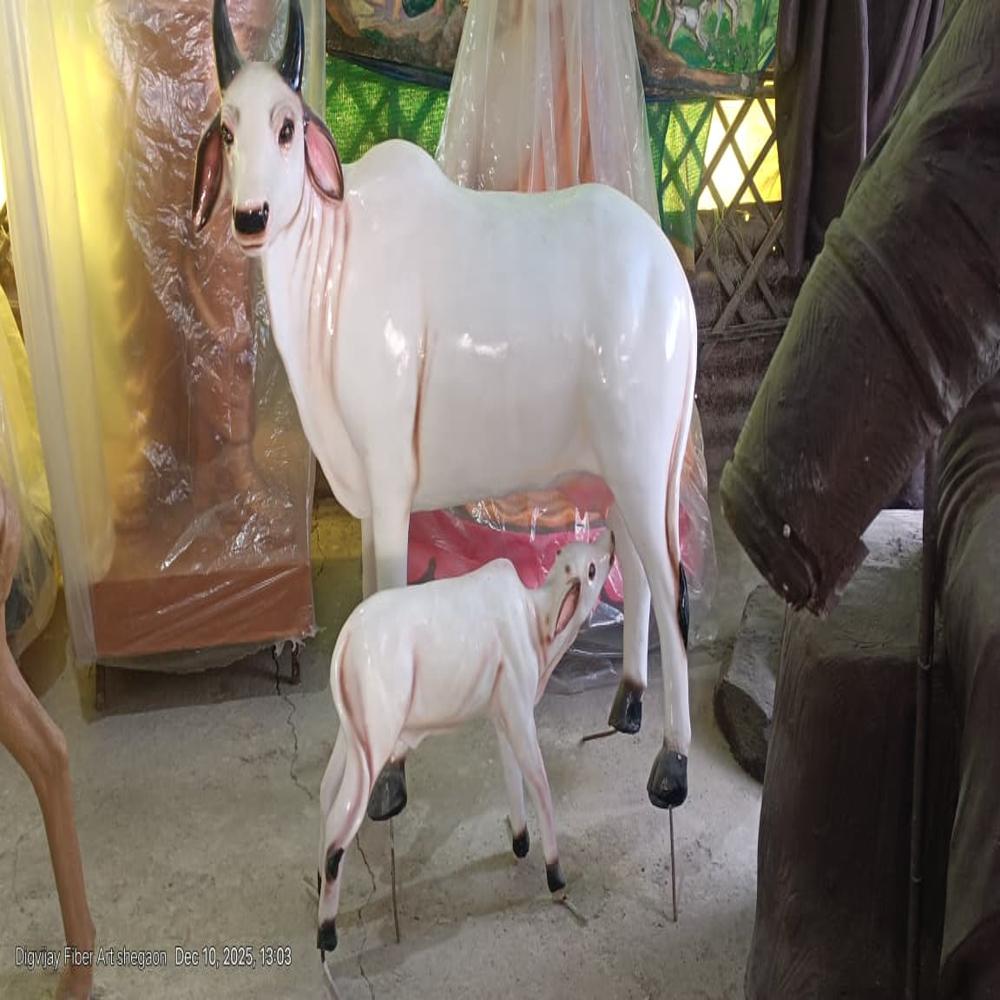 Fiber Cow Statue kamdenu
